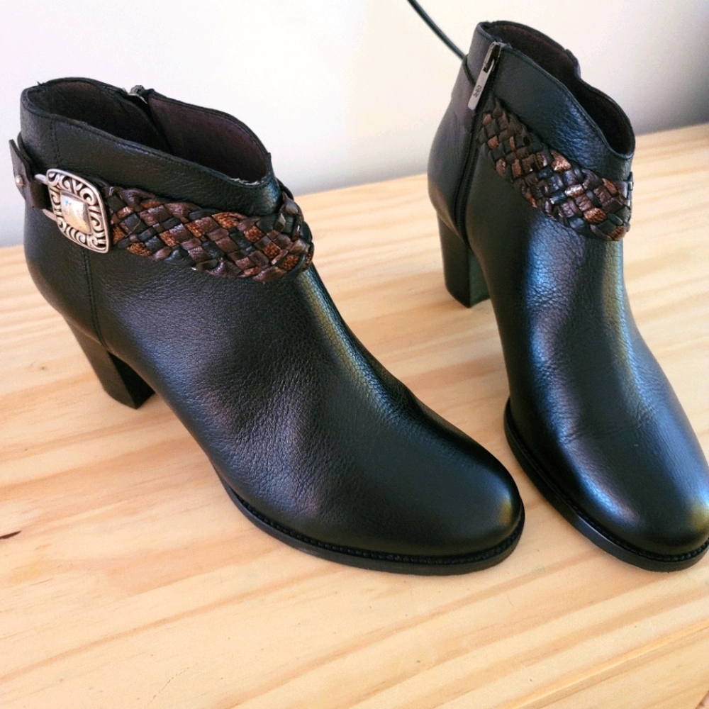 Like New Brighton Heeled Zipper Booties Size 9